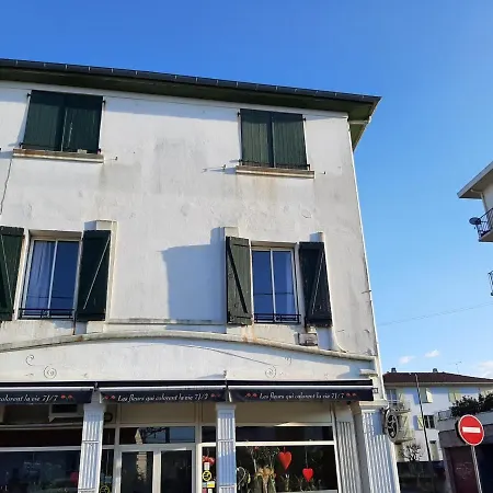 Apartment Lumineux A Centre, 2 Chambres, Proche Commerces Et Gare, Wifi Inclus - Fr-1-239-490 Hendaye